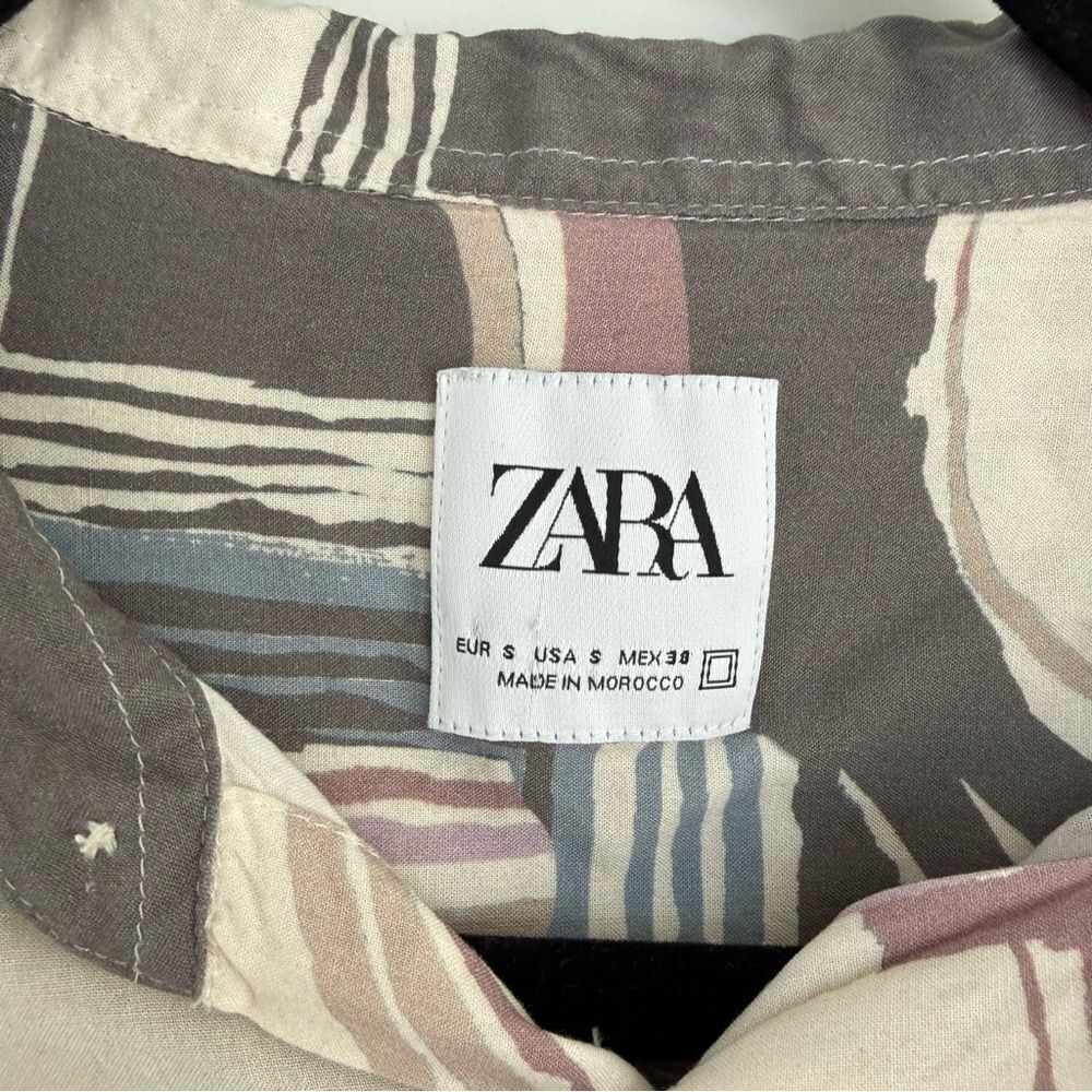 ZARA | Abstract Patterned Button Down Blouse - Size Small - Picture 2 of 11